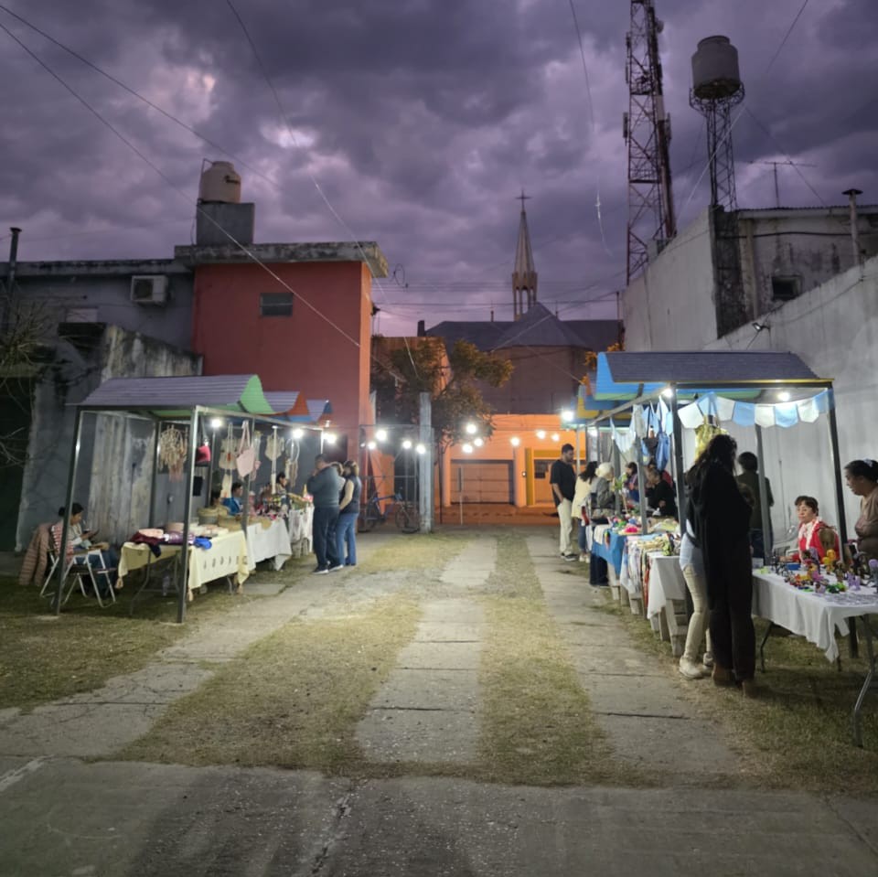 Artesanías, gastronomía y oficios: así fue la Feria Activa en el Polifuncional